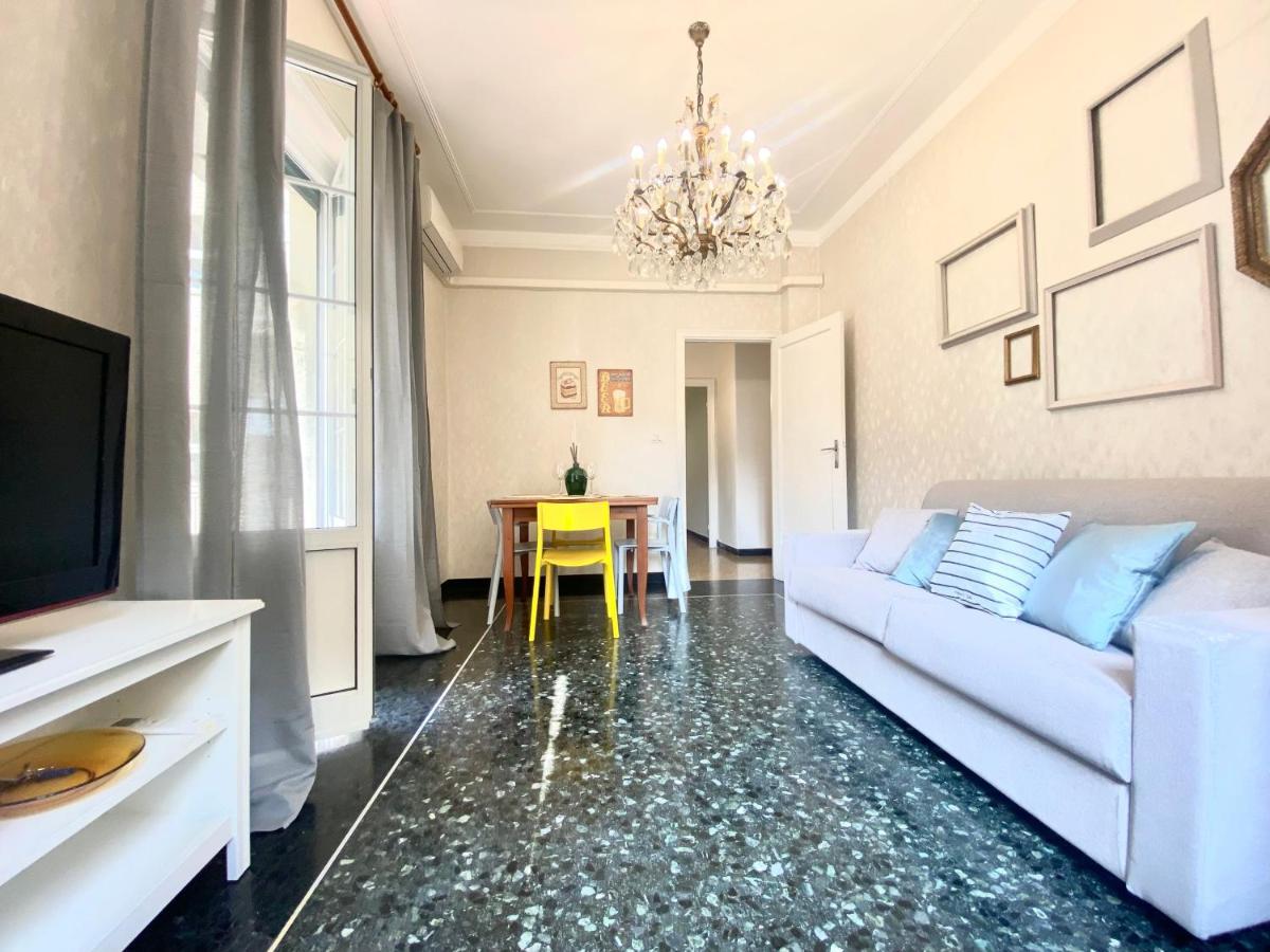 Casaviva- Ampio Appartamento Nei Vicoli Di Genova Exterior photo